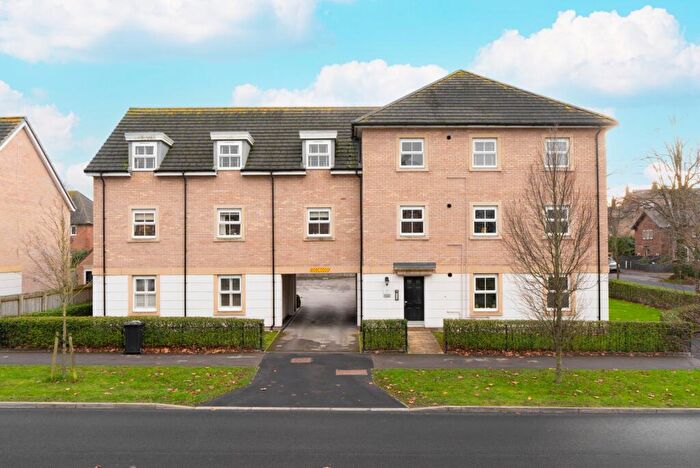 2 Bedroom Flat For Sale In Sanders Walk, Harrogate, North Yorkshire, HG1