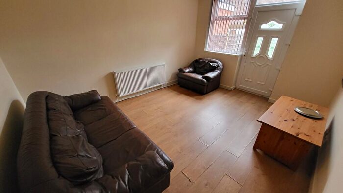 7 Bedroom Semi-Detached House To Rent In Lees Hall Crescent, Manchester, M14