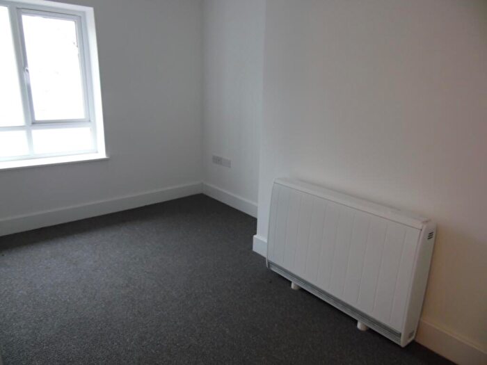 1 Bedroom Flat To Rent In Salisbury Street, Fordingbridge, Hampshire, SP6