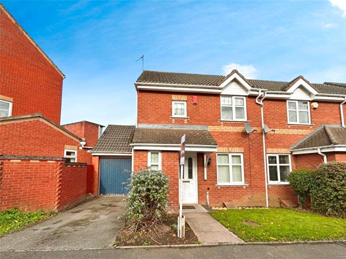 3 Bedroom End Of Terrace House For Sale In Chelmarsh, Daimler Green, Coventry, CV6