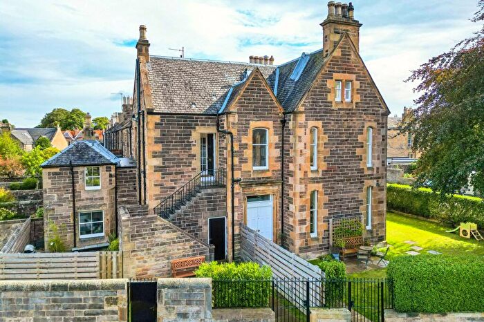 4 Bedroom Apartment For Sale In Stirling Road, Trinity, Edinburgh, EH5