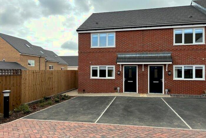 2 Bedroom Semi-Detached House To Rent In Slim Drive, Nottingham, NG4