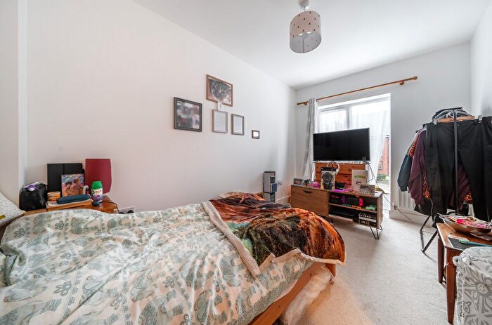 3 Bedroom Terraced House For Sale In Pinewood Way, Chichester, PO19