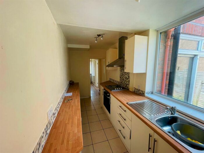 3 Bedroom End Of Terrace House For Sale In Hollow Crescent, Radford, Coventry, CV6