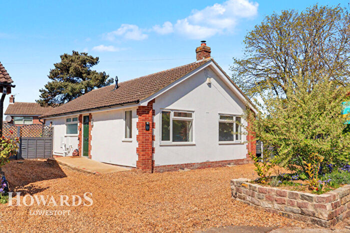 2 Bedroom Detached Bungalow For Sale In Colville Road, Lowestoft, NR33