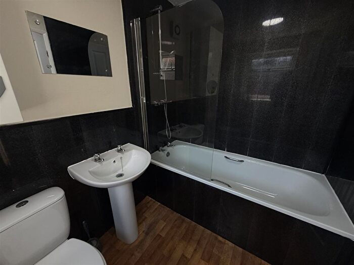 3 Bedroom Terraced House To Rent In Blaydes Street, Hull, HU6