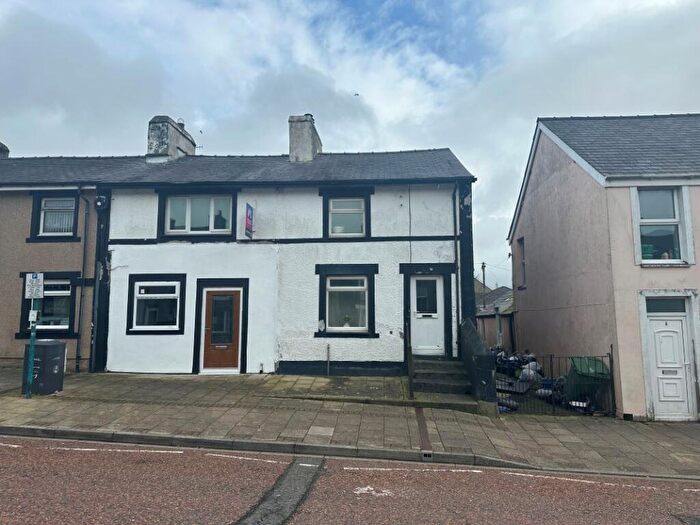 2 Bedroom Terraced House For Sale In Water Street Penygroes, Caernarfon, Gwynedd, LL54
