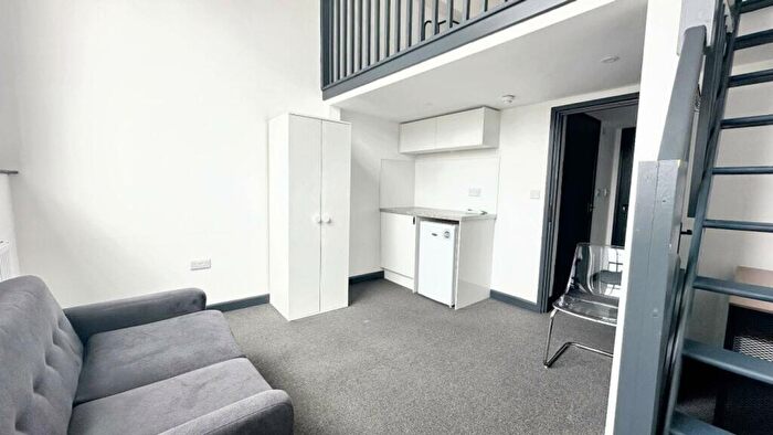 1 Bedroom House To Rent In Lawrence Hill, Bristol, BS5