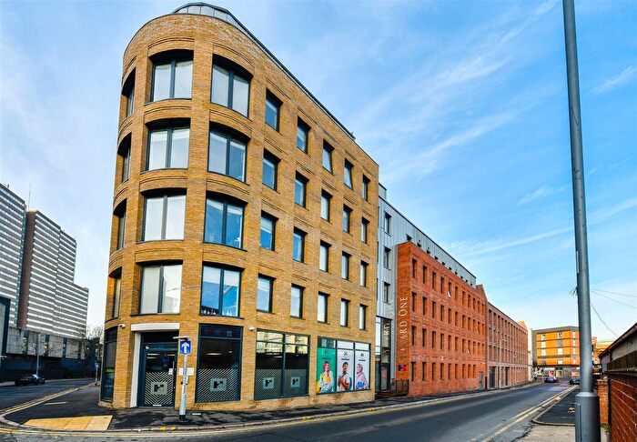 1 Bedroom Flat To Rent In Howard Street, Nottingham, NG1