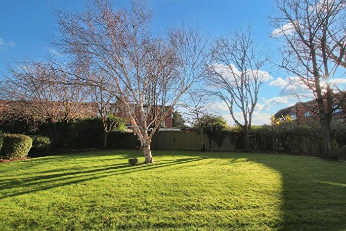2 Bedroom Flat For Sale In Churchill Court, Aylesbury, HP21