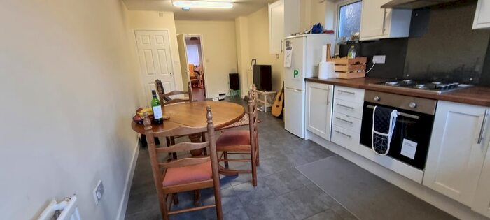2 Bedroom Semi-Detached House To Rent In Sunderland Avenue, Oxford, OX2