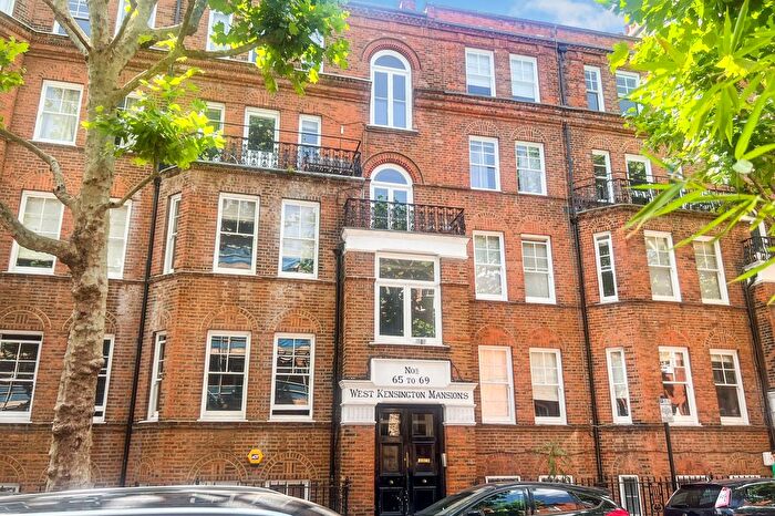 4 Bedroom Flat For Sale In Beaumont Crescent, London, W14