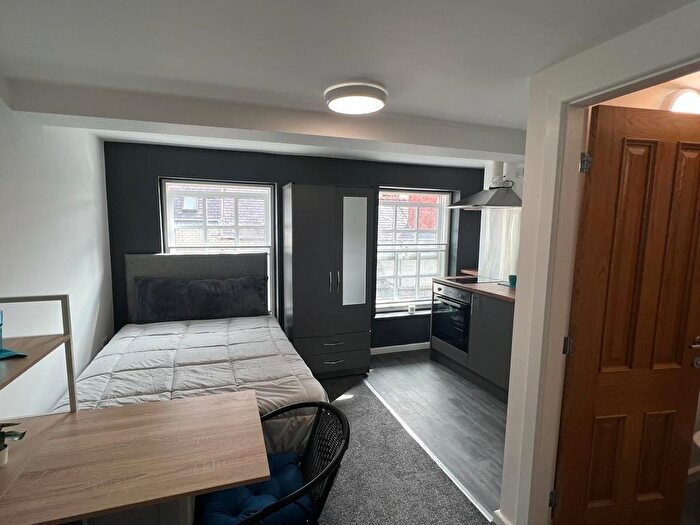 19 Bedroom Block Of Apartments For Sale In High Street, Wrexham, LL13 - Photo 3