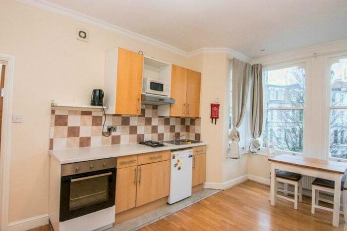 Studio To Rent In Netherwood Road, London, W14