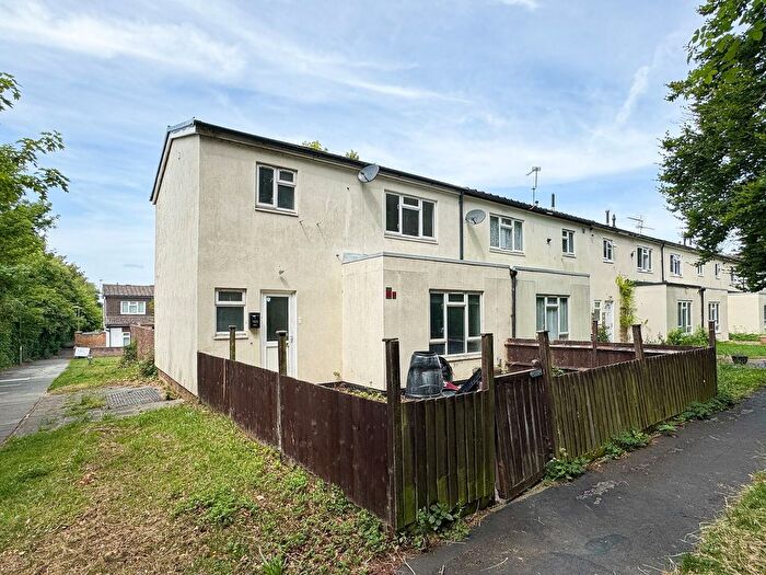 3 Bedroom End Of Terrace House To Rent In Kenilworth Road, Basingstoke, RG23