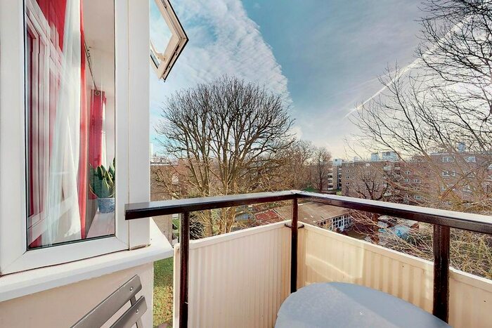 1 Bedroom Flat To Rent In Highbury Quadrant, London, N5