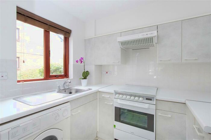 1 Bedroom Flat To Rent In Champion Road, Sydenham, SE26