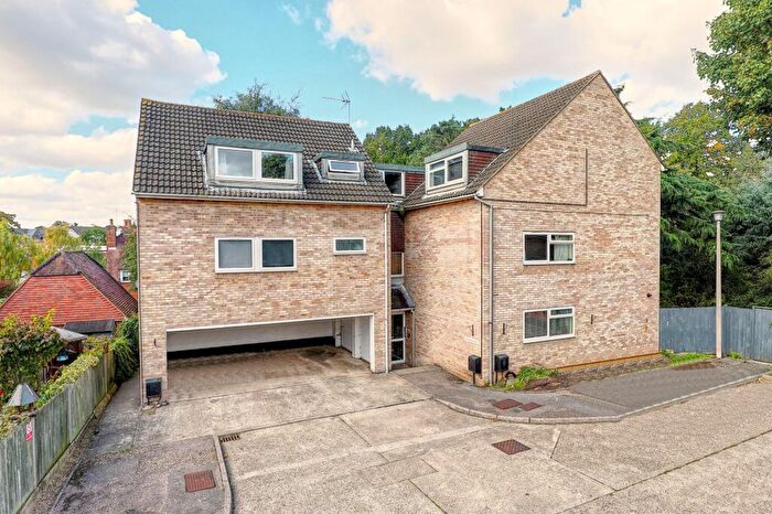 2 Bedroom Flat For Sale In Bourne Close, Ware, SG12