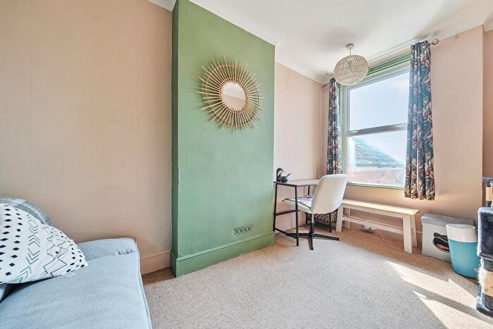 3 Bedroom Terraced House For Sale In Campbell Road, Salisbury, SP1