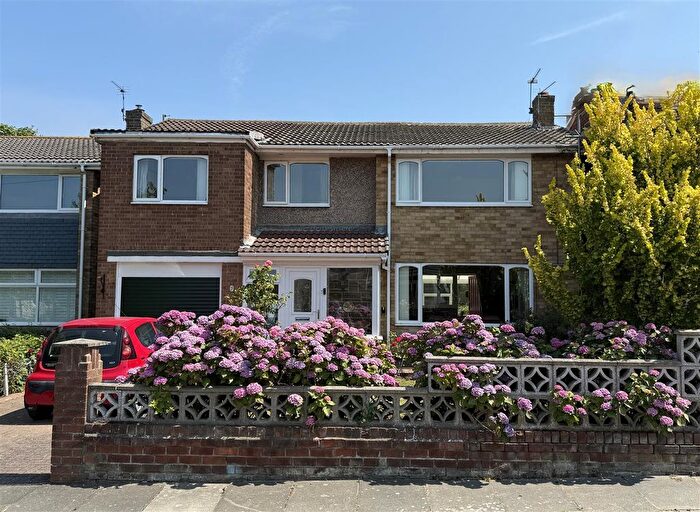 5 Bedroom Detached House For Sale In Wylam Close, South Shields, NE34