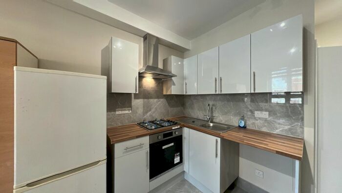 Studio To Rent In High Street, London, NW10