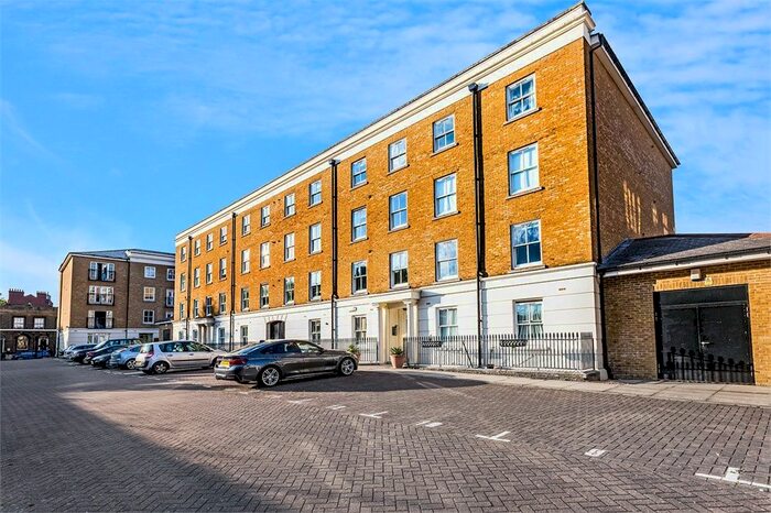 2 Bedroom Flat To Rent In Shaftesbury Court, Alderney Mews, London, SE1