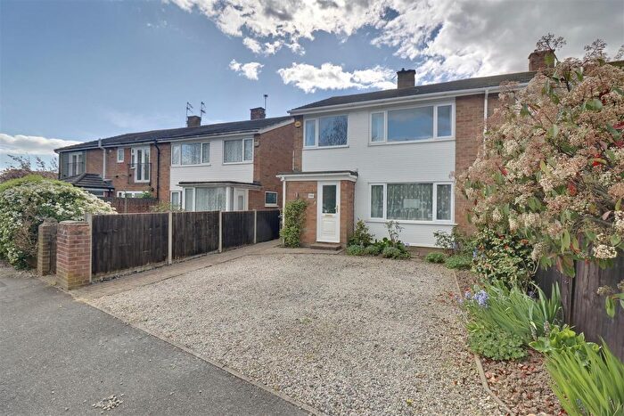 3 Bedroom Property For Sale In Barncroft Way, Havant, PO9