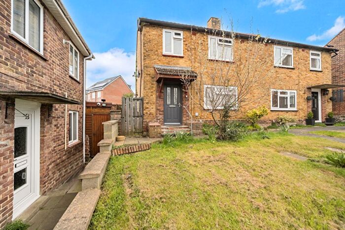 3 Bedroom Semi-Detached House For Sale In Hollingbourne Road, Gillingham, Kent, ME8