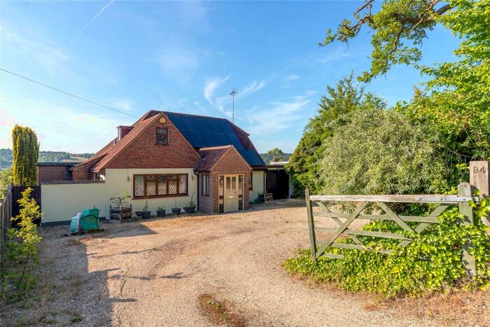 4 Bedroom Detached House To Rent In Purley Rise, Purley On Thames, Reading, Berkshire, RG8