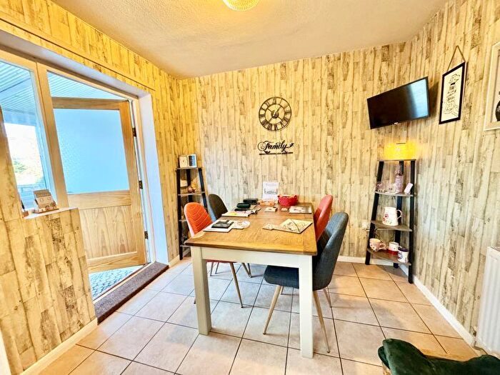 2 Bedroom Semi-Detached House For Sale In Park Avenue, Louth, LN11