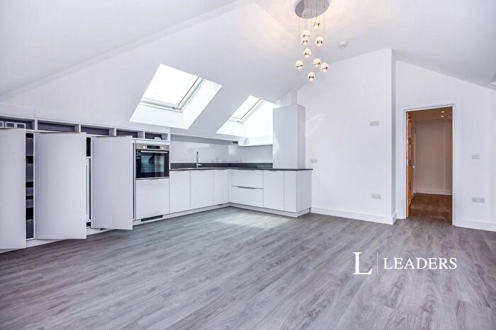 1 Bedroom Flat To Rent In Burrows Lane, Gomshall, GU5