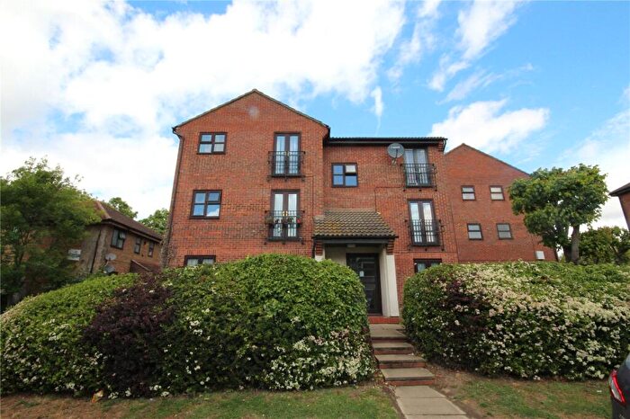 1 Bedroom Apartment To Rent In Shafter Road, Dagenham, RM10
