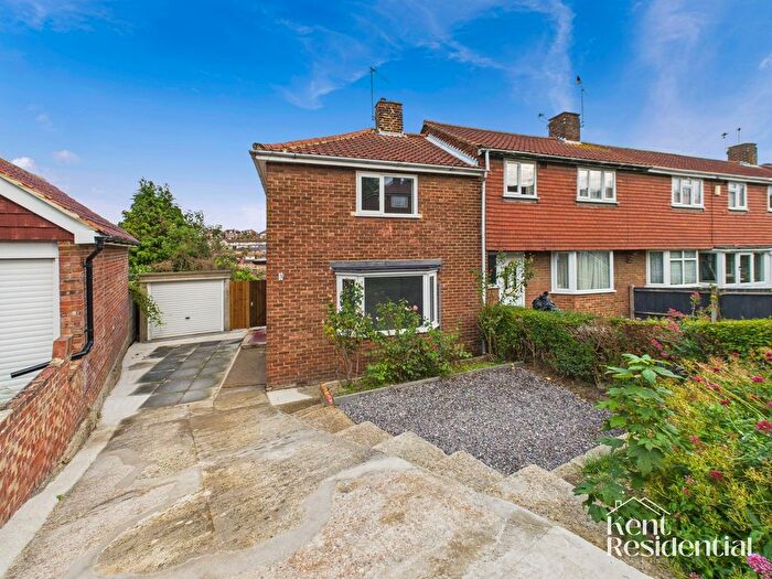 3 Bedroom Property To Rent In Copperfield Road, Rochester, ME1