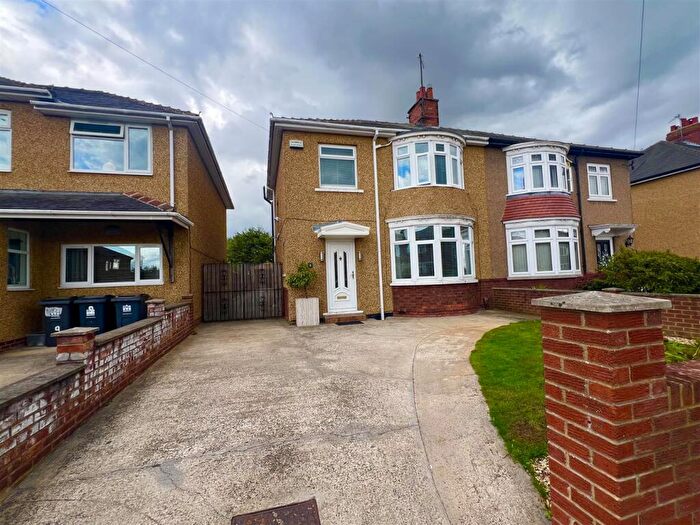 3 Bedroom Semi-Detached House For Sale In Lynton Gardens, Darlington, DL1