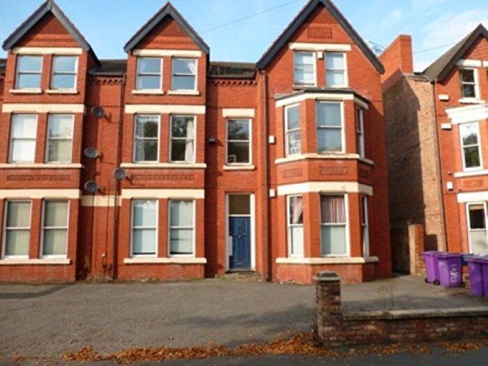 3 Bedroom Flat To Rent In Ullet Road, Liverpool, Merseyside, L17