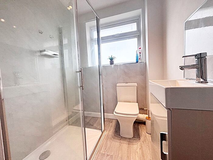 2 Bedroom End Of Terrace House To Rent In Windsor Close, Quorn, LE12