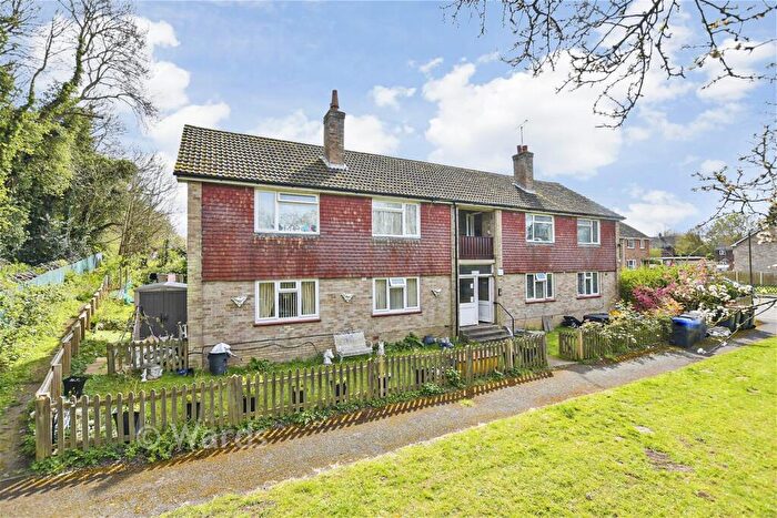 2 Bedroom Flat For Sale In Bossington Road, Adisham, Canterbury, Kent, CT3
