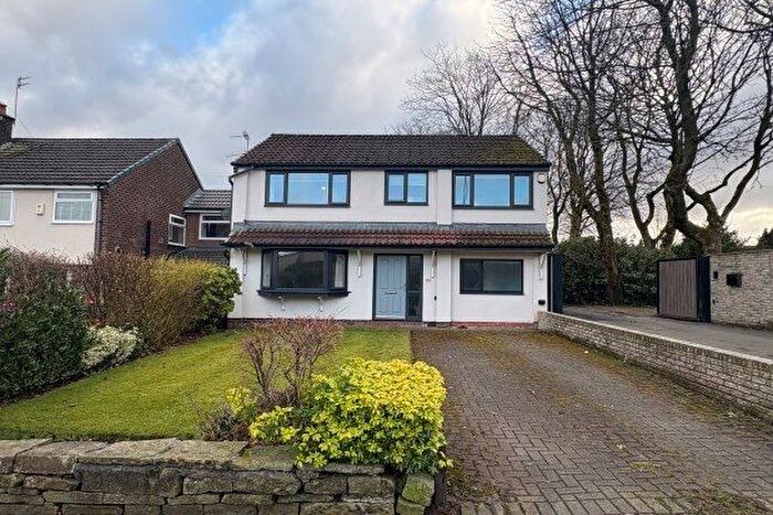 5 Bedroom Property To Rent In Ainsworth Road, Bury, BL8