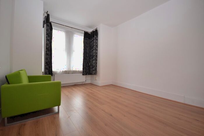 1 Bedroom Flat To Rent In Devonshire Road, London, E17