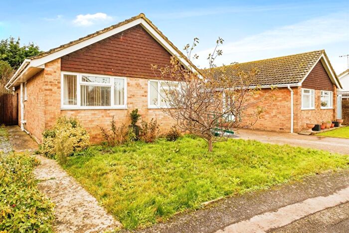 2 Bedroom Bungalow For Sale In Burrell Avenue, Lancing, BN15