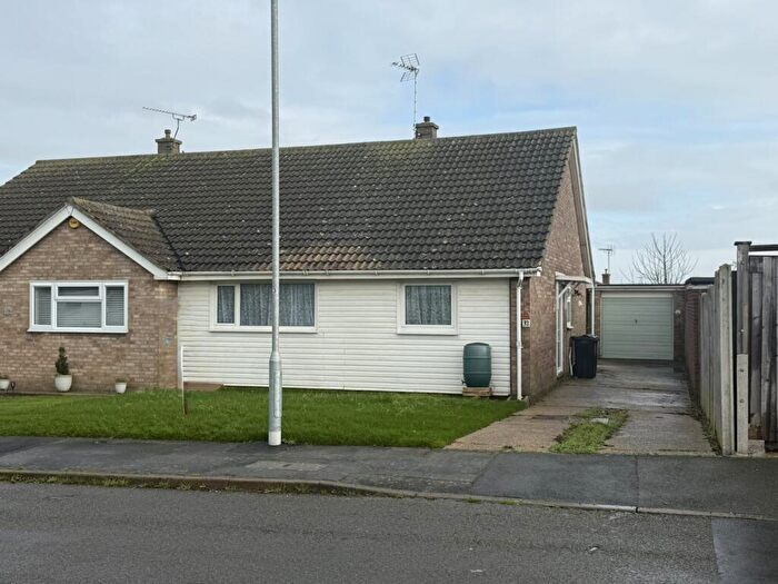 2 Bedroom Bungalow For Sale In Norwood Way, Walton On The Naze, CO14