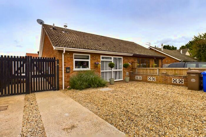 3 Bedroom Semi-Detached Bungalow For Sale In Blackbird Road, Beck Row, IP28