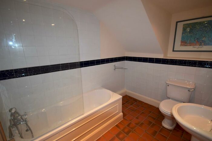 1 Bedroom Flat To Rent In Wynnstay Hall Estate, Ruabon, LL14