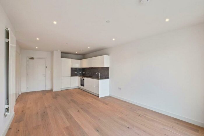 1 Bedroom Apartment To Rent In Clipper Street, London, E16