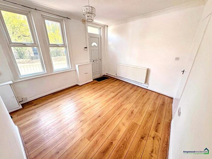 3 Bedroom End Of Terrace House To Rent In Arnold Road, Basford, Nottingham, NG6
