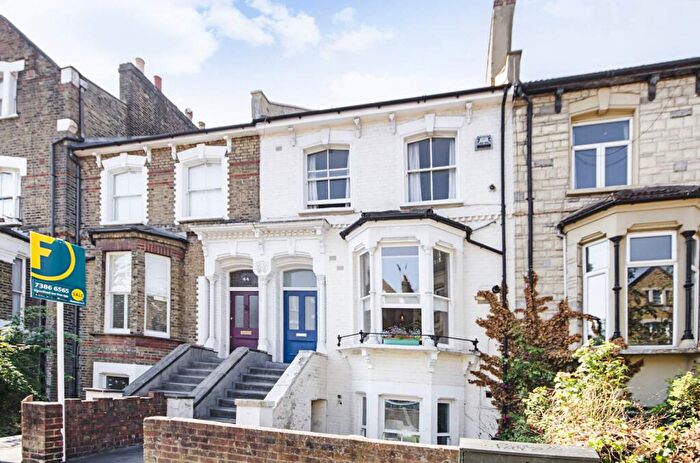 1 Bedroom Flat For Sale In Sandringham Road, Dalston, London, E8