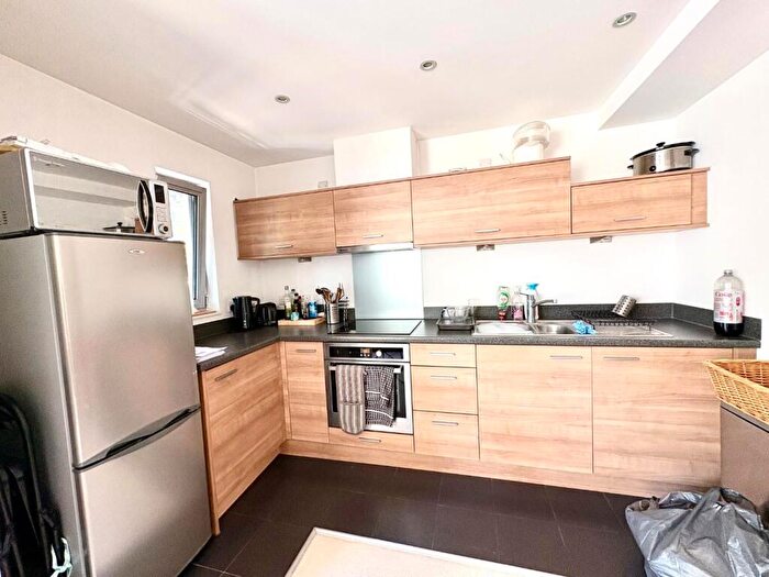 1 Bedroom Block Of Apartments To Rent In Half Moon House, Bonfire Corner, Portsmouth, PO1