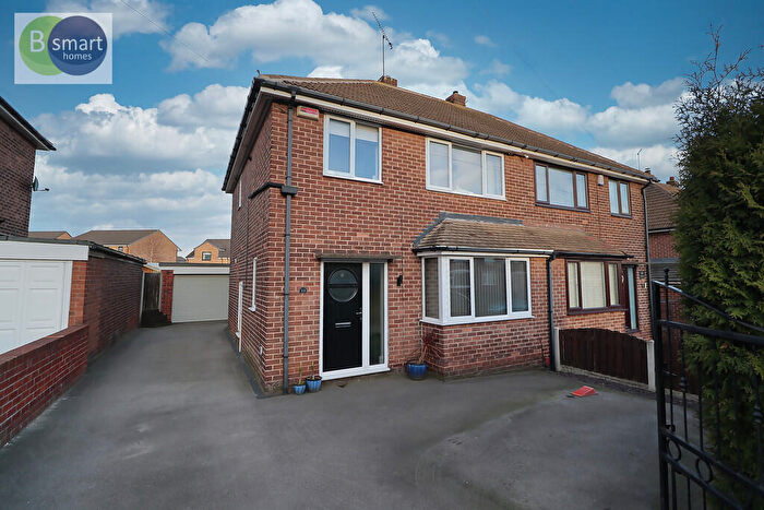 3 Bedroom Semi-Detached House To Rent In Highthorn Road, Kilnhurst, S64