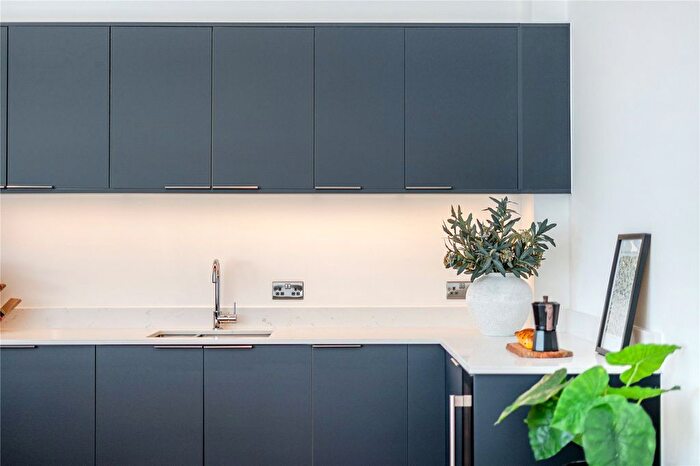 1 Bedroom Flat For Sale In Blackfen Road, Sidcup, DA15