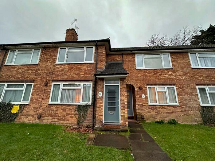 2 Bedroom Flat To Rent In Heronsgate, Edgware, HA8